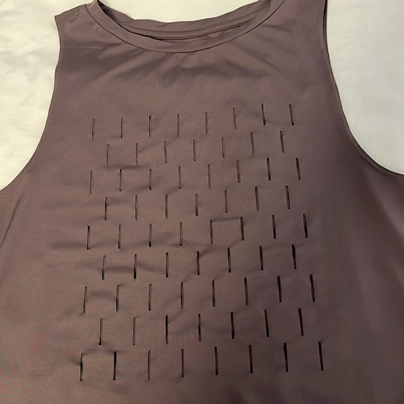 Reebok running shirt xs - Picture 4 of 6